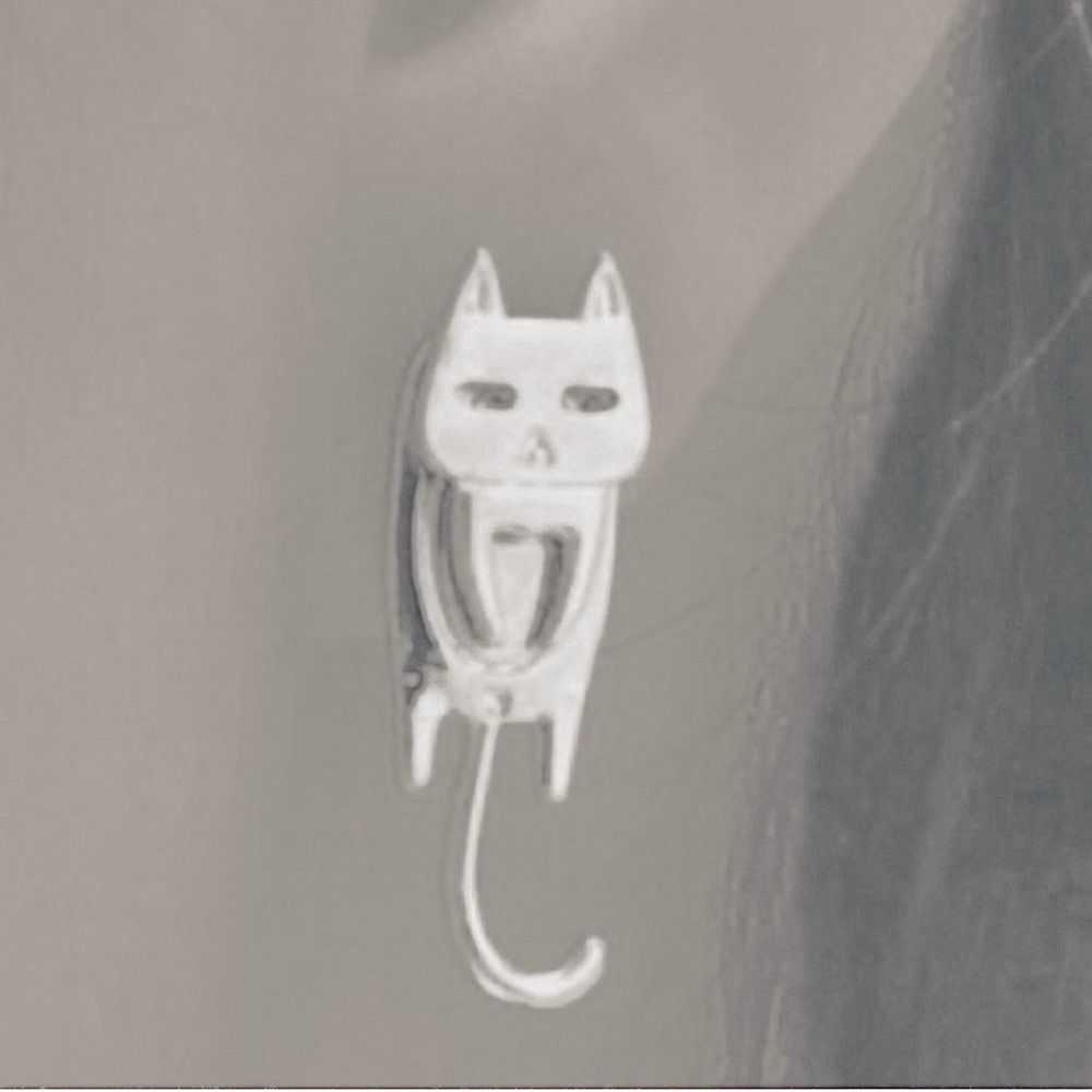 “Flat Cat” Silver Grumpy Kitten Whimsy Cartoon Full Body Curly Tail Ear Jackets - Picture 9 of 15